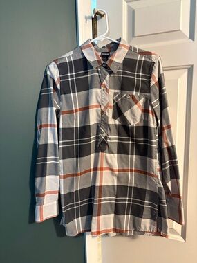 Patagonia Womens  Plaid Button-Down Shirt in Black, White & Orange